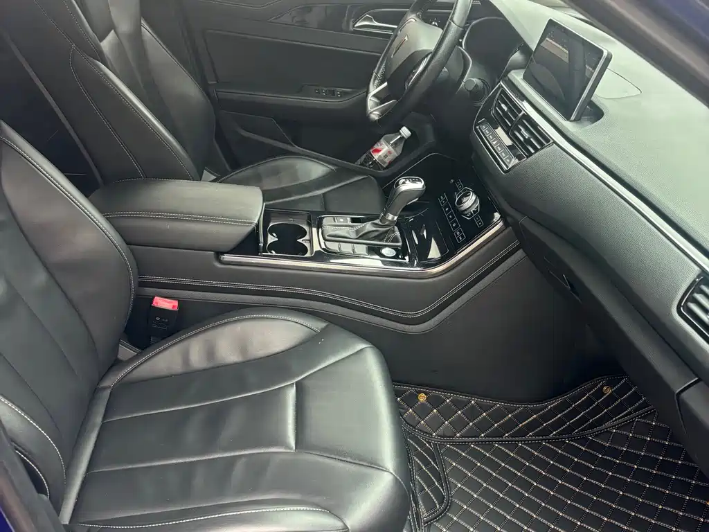 Hongqi Hongqi H5 — миниатюра 7