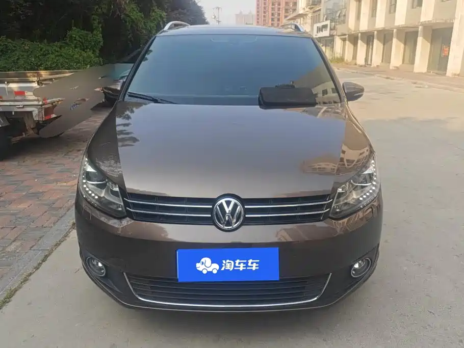 Volkswagen Touran — миниатюра 2