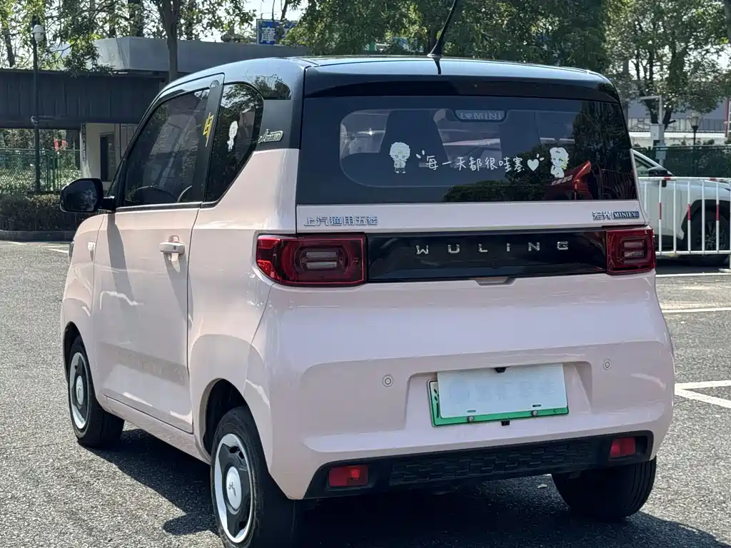 Wuling MINIEV — миниатюра 3