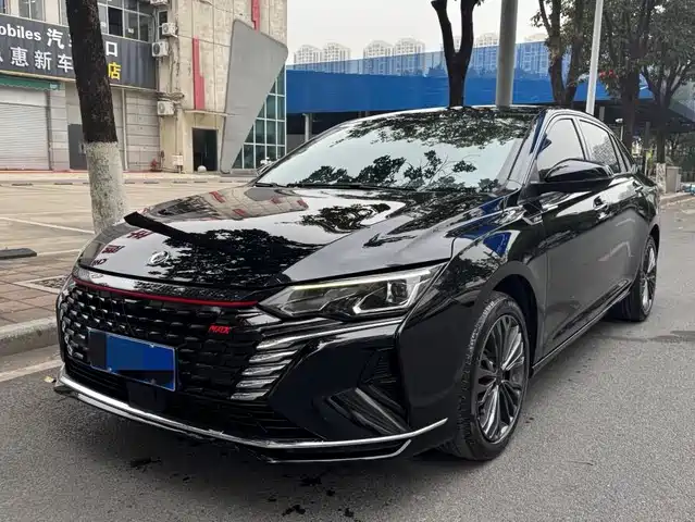 DONGFENG YI HYUN MAX