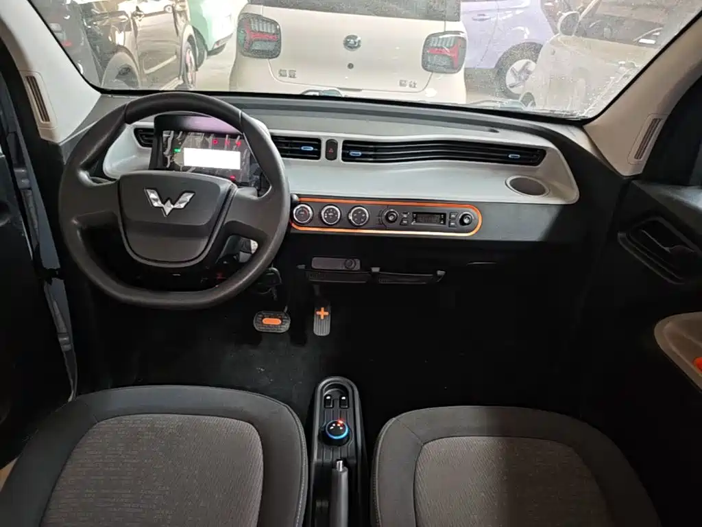 Wuling MINIEV — миниатюра 10