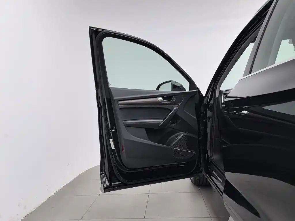 Audi Q5L — миниатюра 8