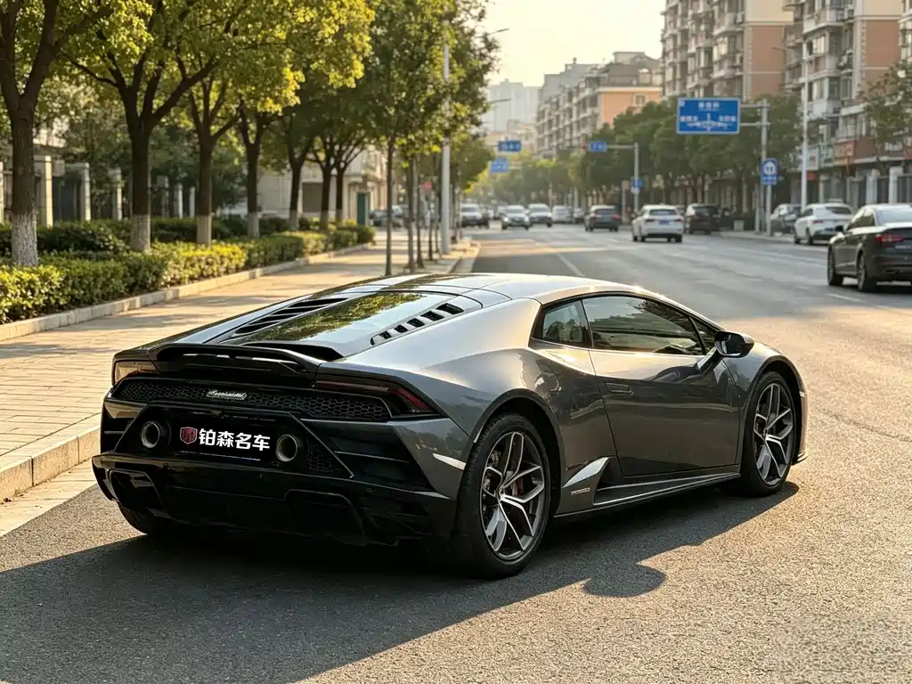 Lamborghini Huracán — миниатюра 3