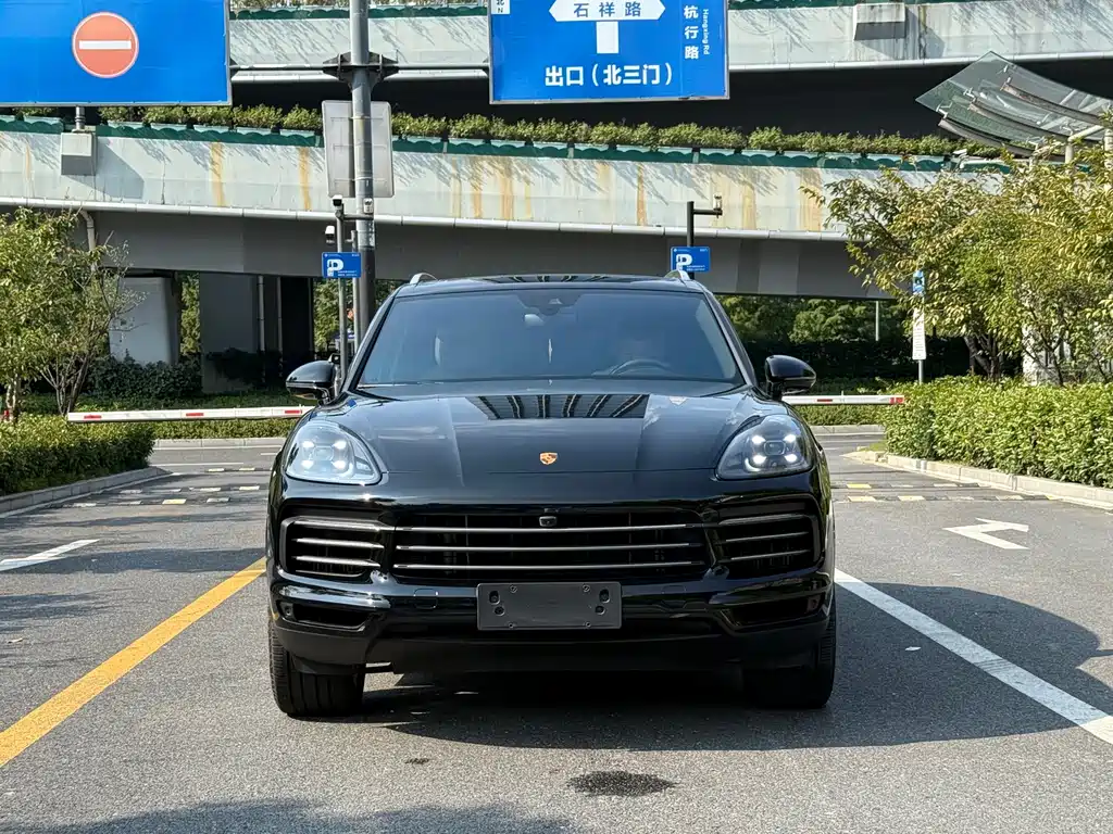 Porsche Cayenne — миниатюра 2