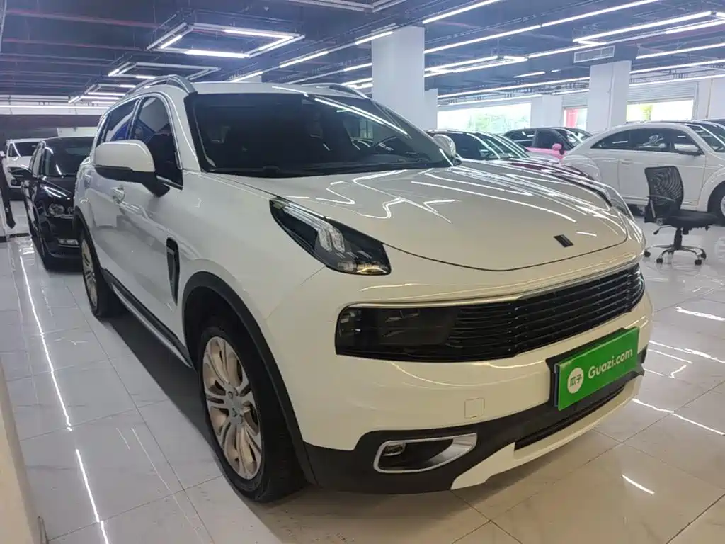 Lynk & Co 01 — миниатюра 4