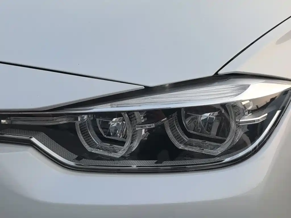 BMW 3 Series — миниатюра 10