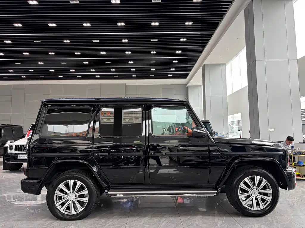 Mercedes-Benz G-Class — миниатюра 11