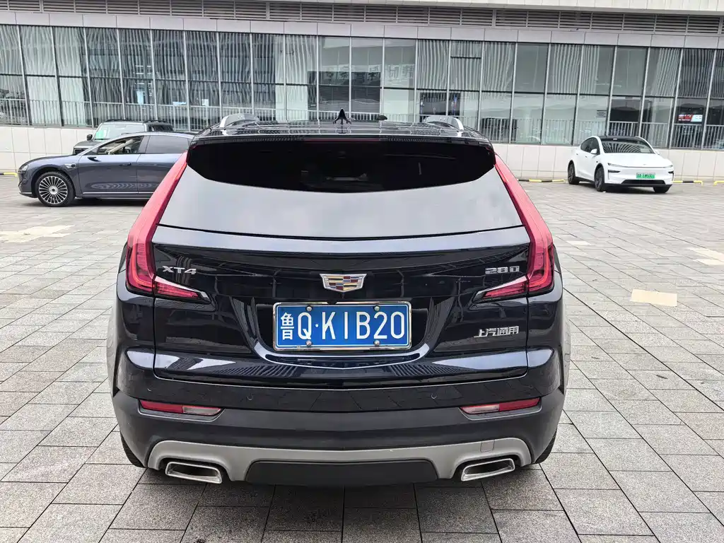 Cadillac XT4 — миниатюра 8
