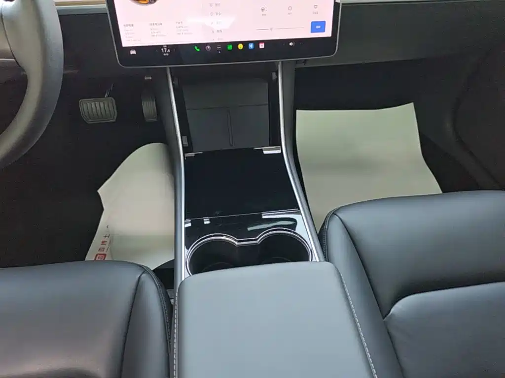 Tesla Model 3 — миниатюра 14