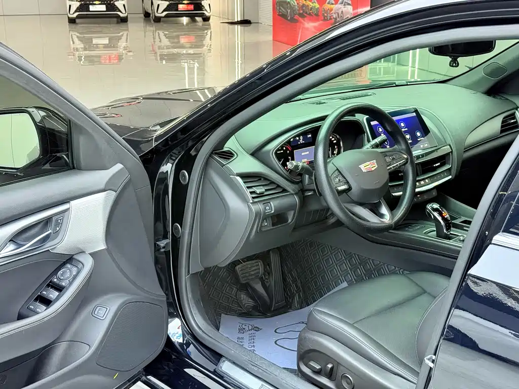 Cadillac CT5 — миниатюра 4