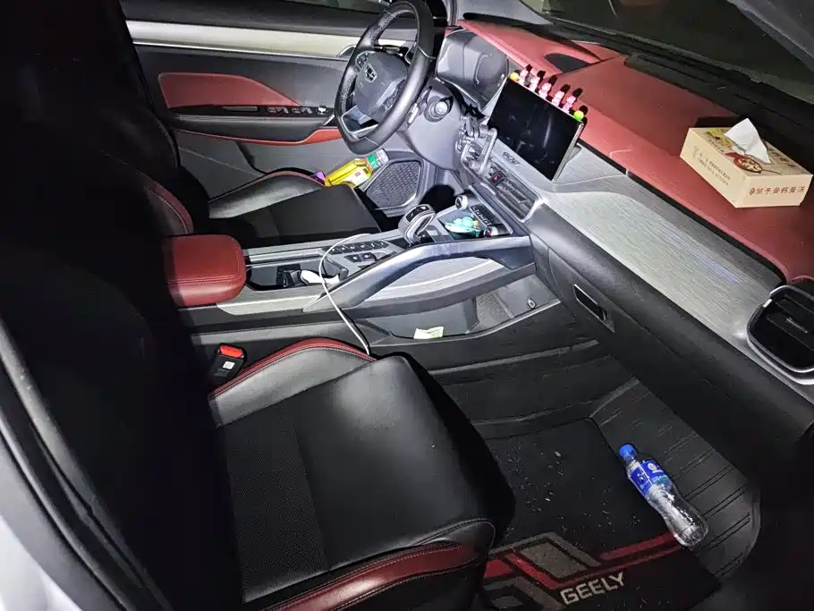 Geely Binyue — миниатюра 8