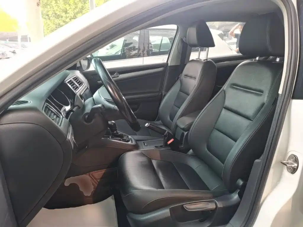 Volkswagen Sagitar — миниатюра 15