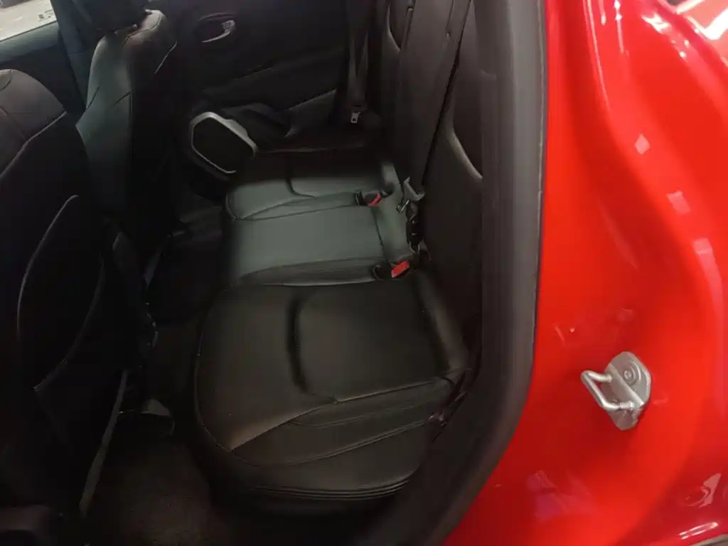 Jeep Renegade — миниатюра 17