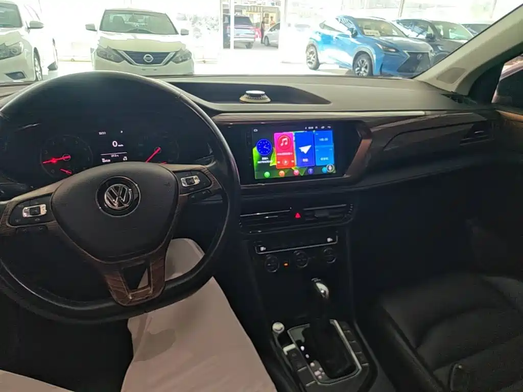 Volkswagen Tharu — миниатюра 10