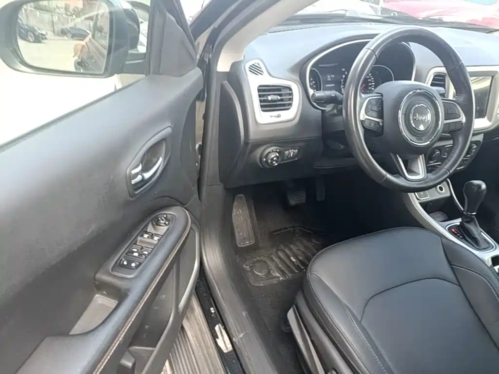 Jeep Compass — миниатюра 16