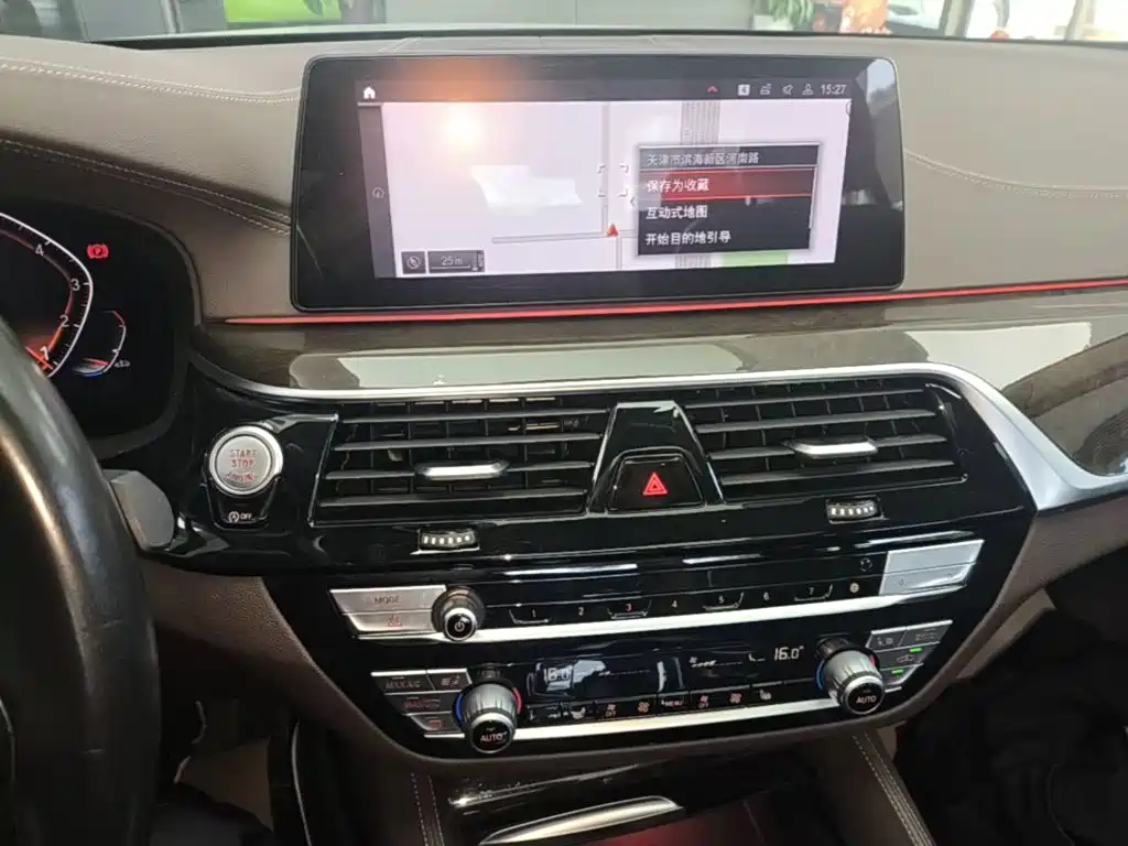 BMW 5 Series — миниатюра 13