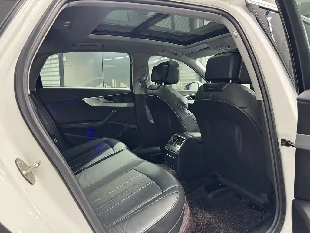 Audi A4L — миниатюра 12