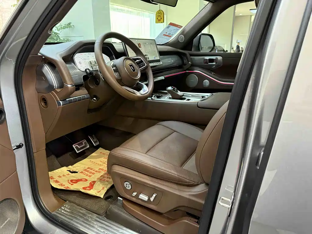 TANK TANK 700 NEW ENERGY