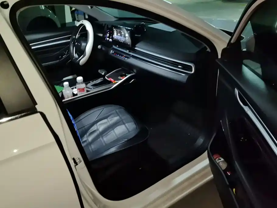 Geely Emgrand — миниатюра 8