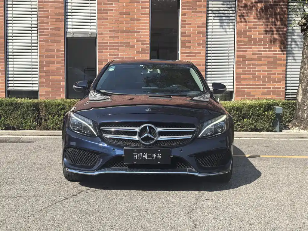Mercedes-Benz C-Class — миниатюра 2