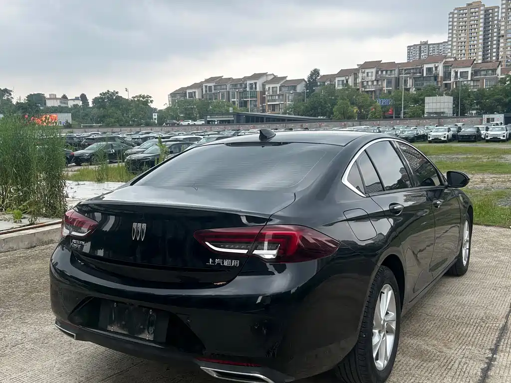 Buick Regal — миниатюра 9