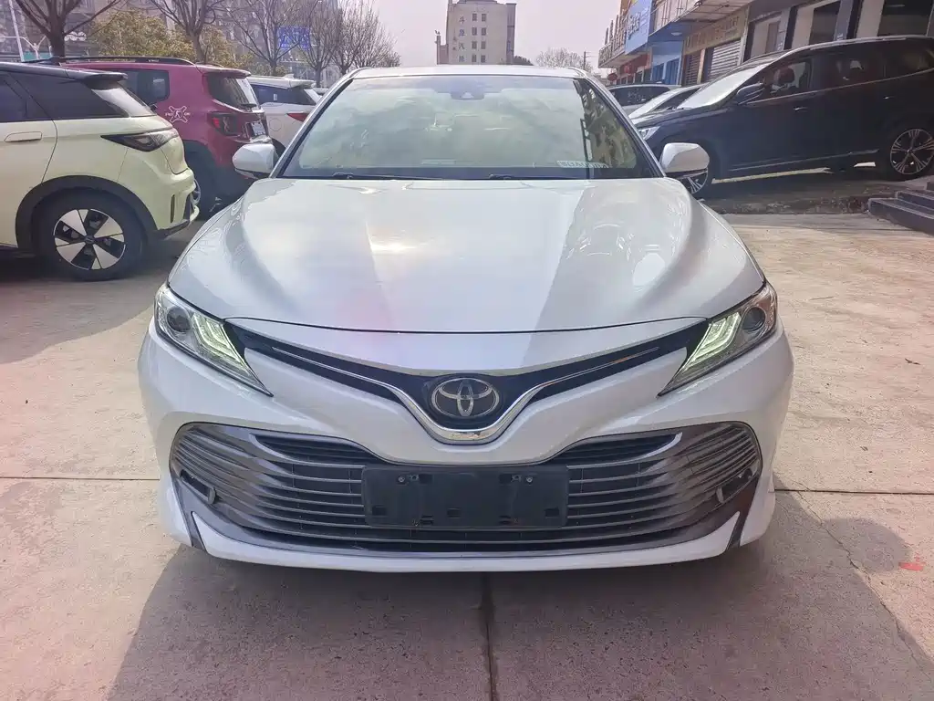 Toyota Camry — миниатюра 2