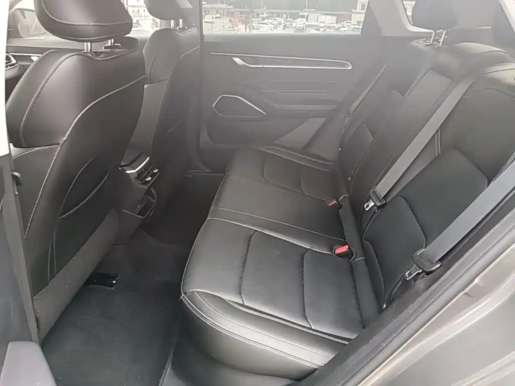 Geely Emgrand — миниатюра 17