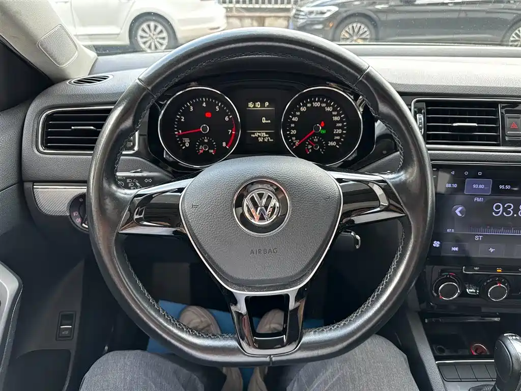 Volkswagen Sagitar — миниатюра 8