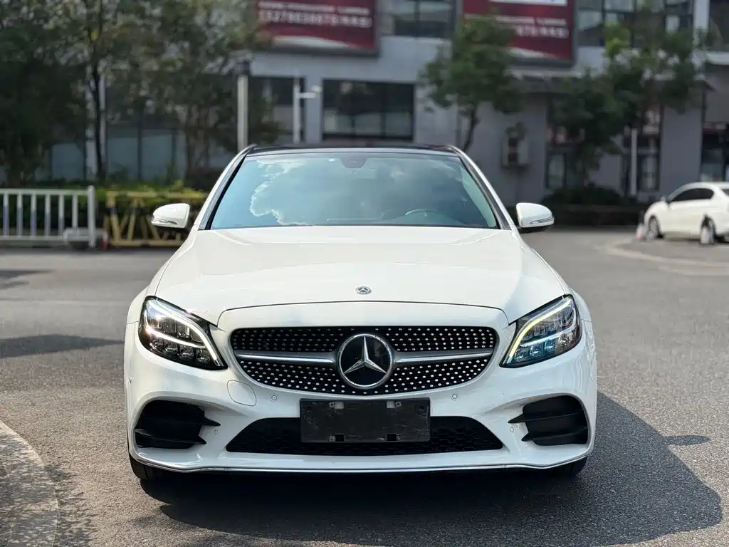 Mercedes-Benz C-Class — миниатюра 3