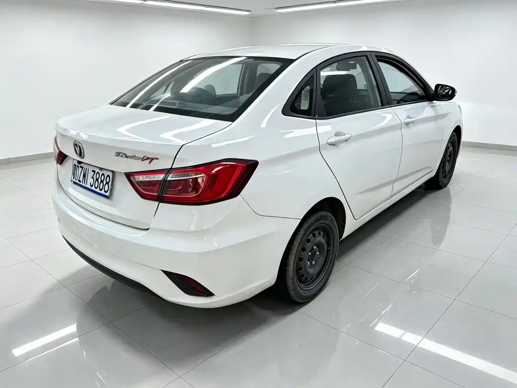 Changan Eado DT — миниатюра 8
