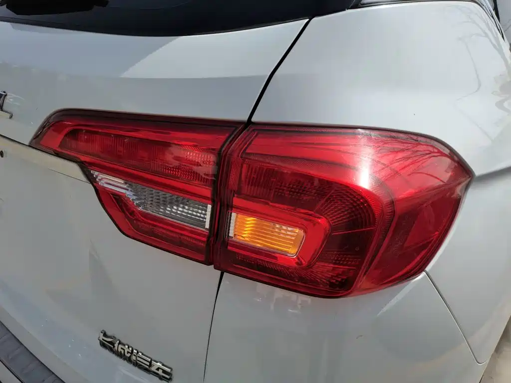 Haval M6 — миниатюра 24