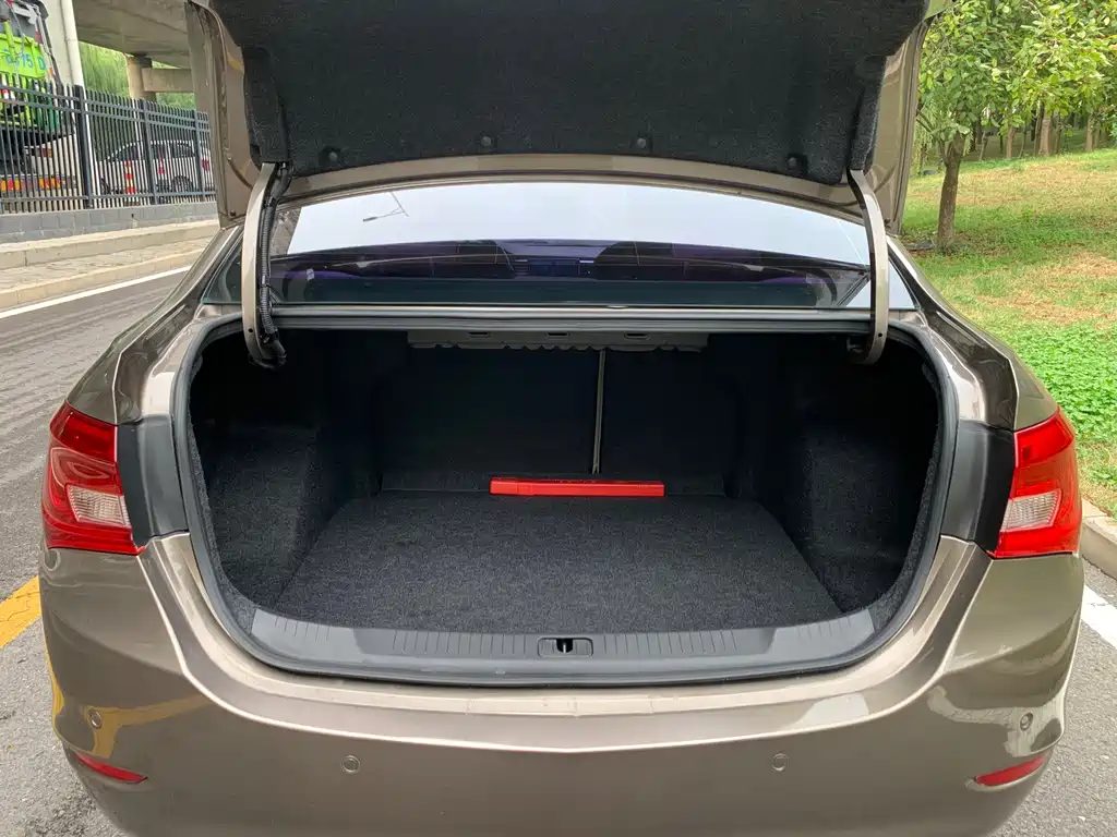 Buick Excelle — миниатюра 20