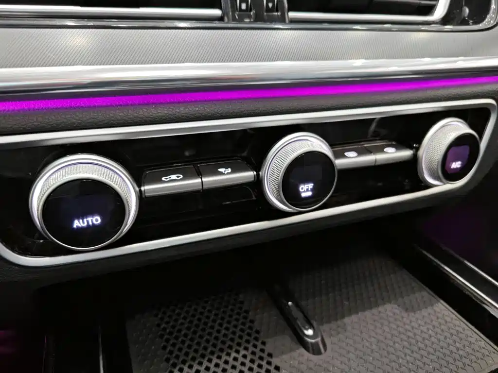 Hongqi Hongqi HS5 — миниатюра 15