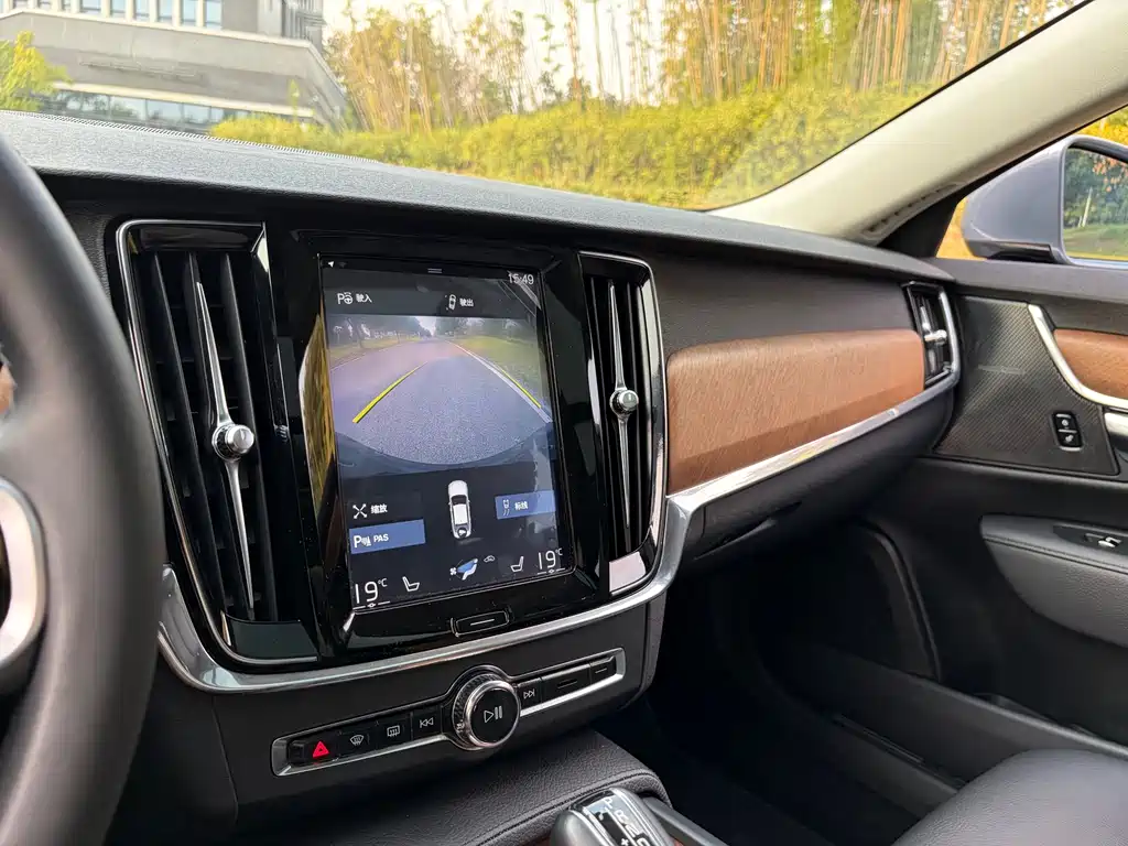 Volvo S90 — миниатюра 19