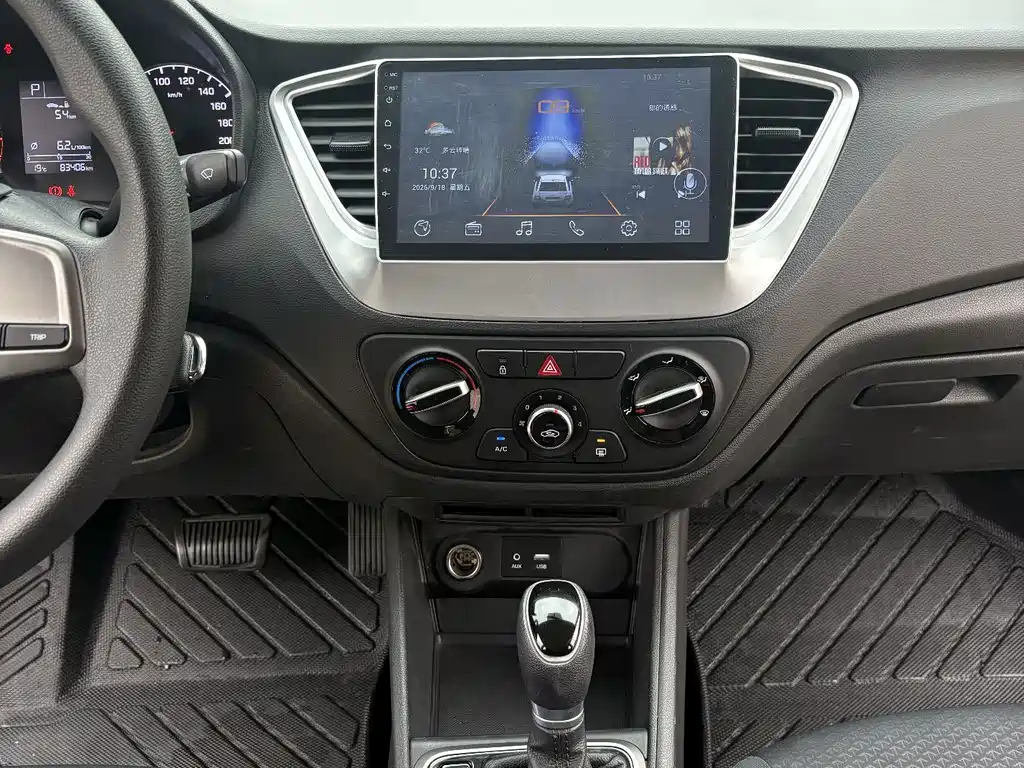 Hyundai Verna — миниатюра 4