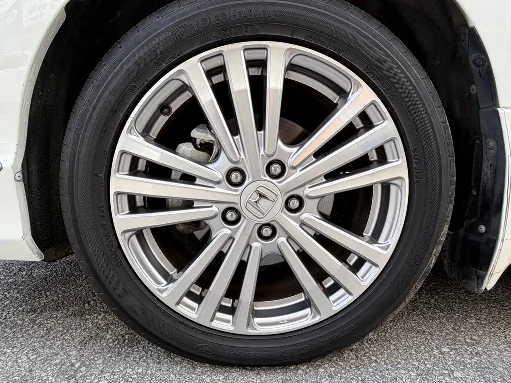 Honda Elysion — миниатюра 6