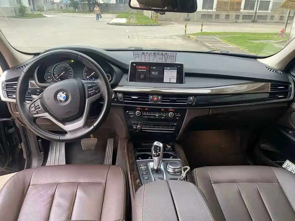 BMW X5 (Import) — миниатюра 6