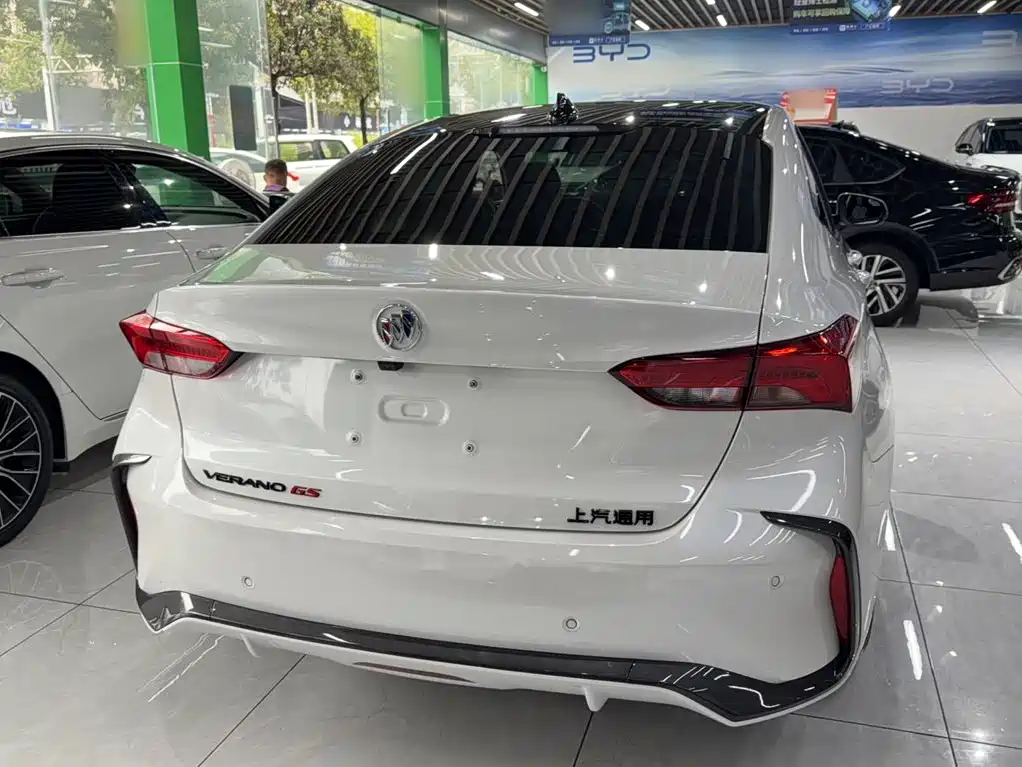 Buick Verano — миниатюра 13