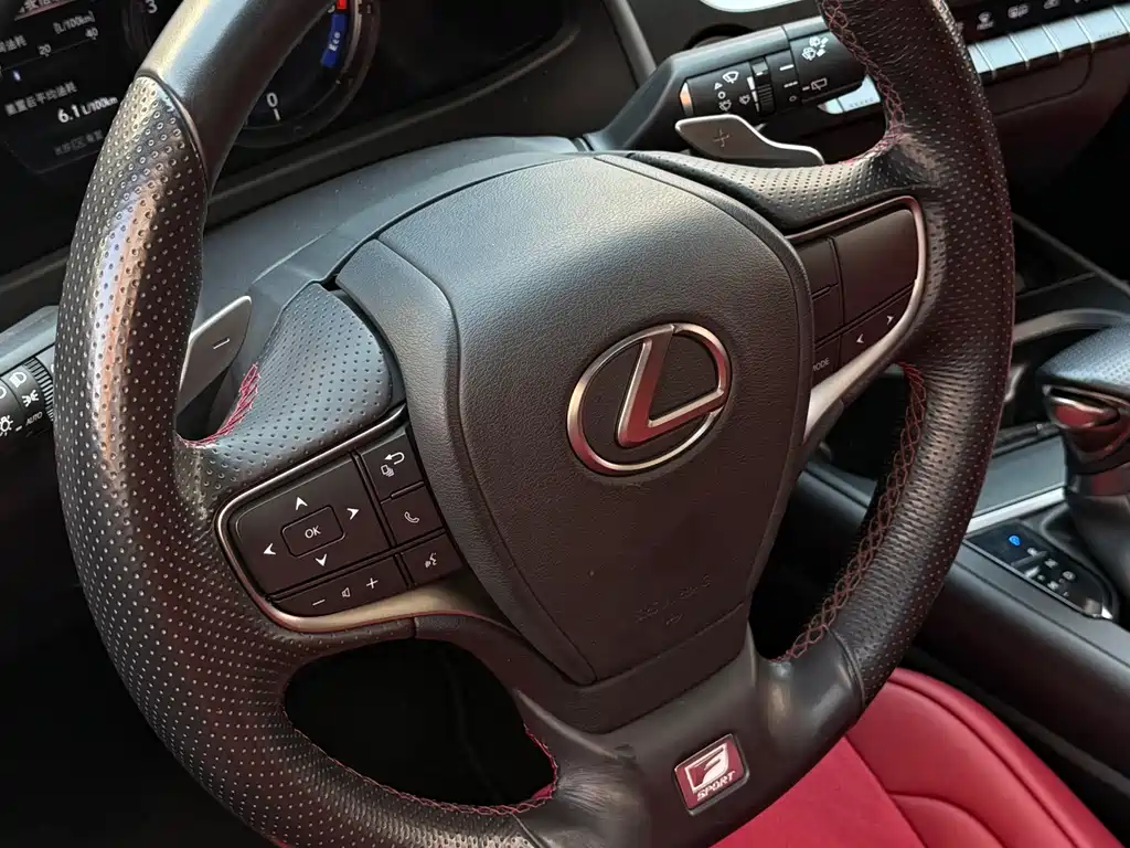 Lexus UX — миниатюра 14