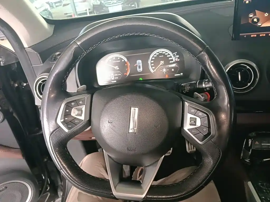 Wey Wey VV7 — миниатюра 11