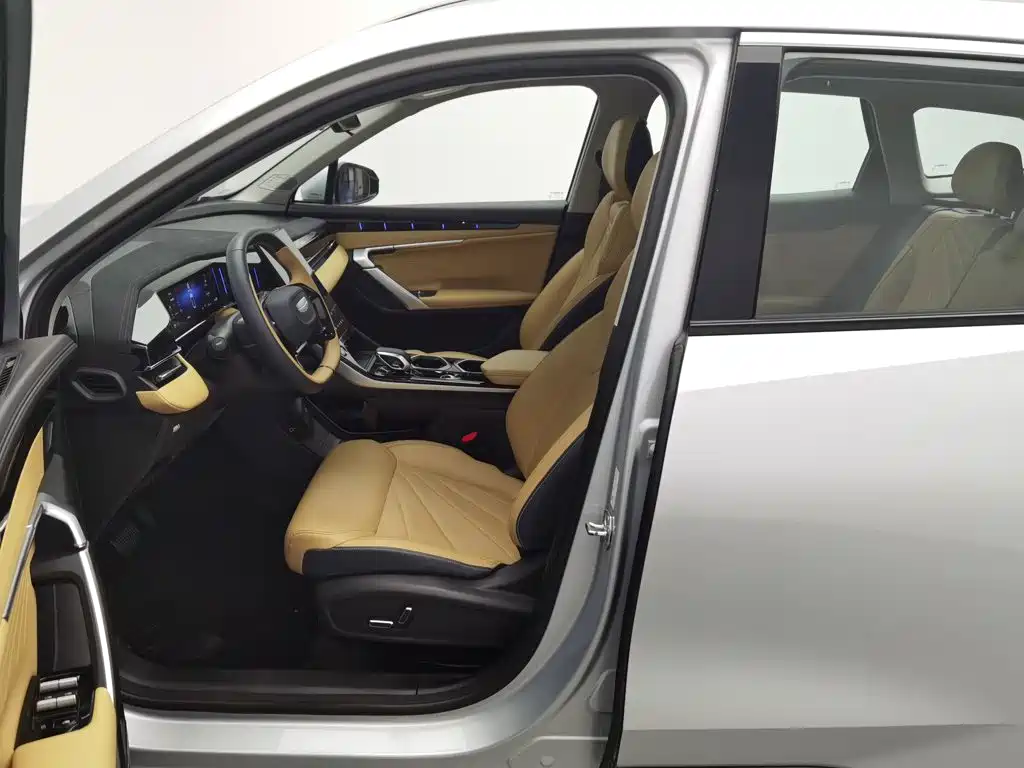 Geely Boyue L — миниатюра 10