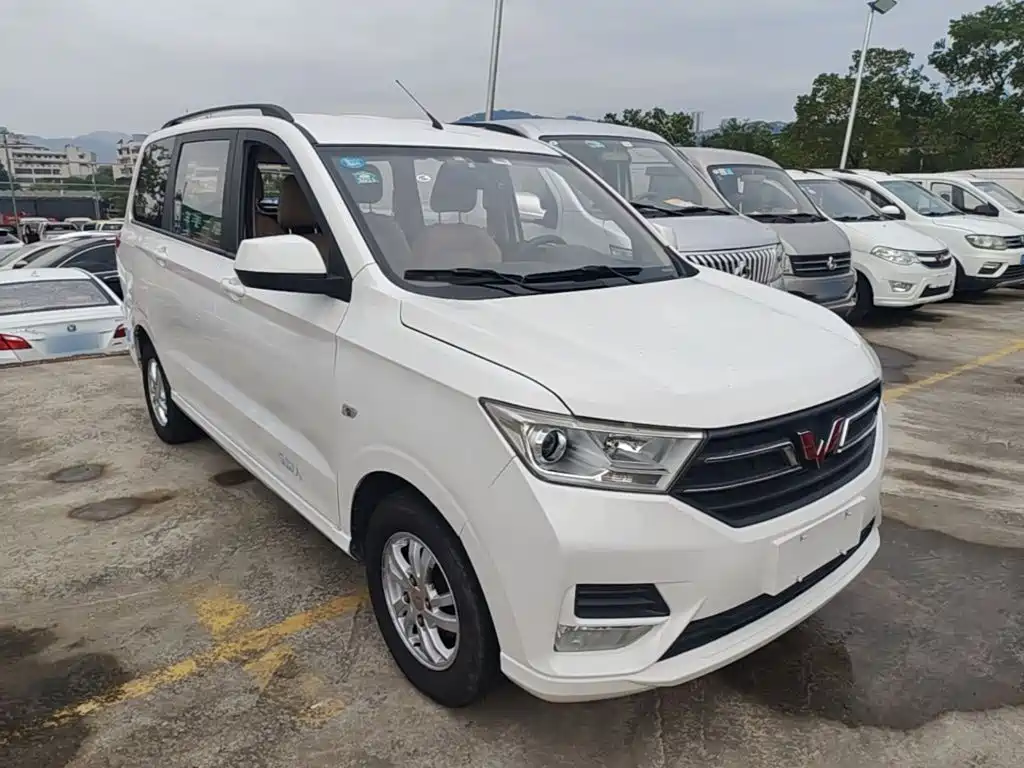 Wuling Hongguang — миниатюра 4