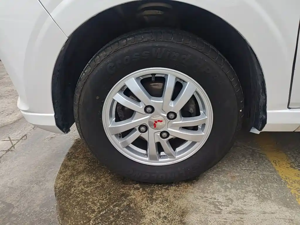 Wuling Hongguang — миниатюра 23