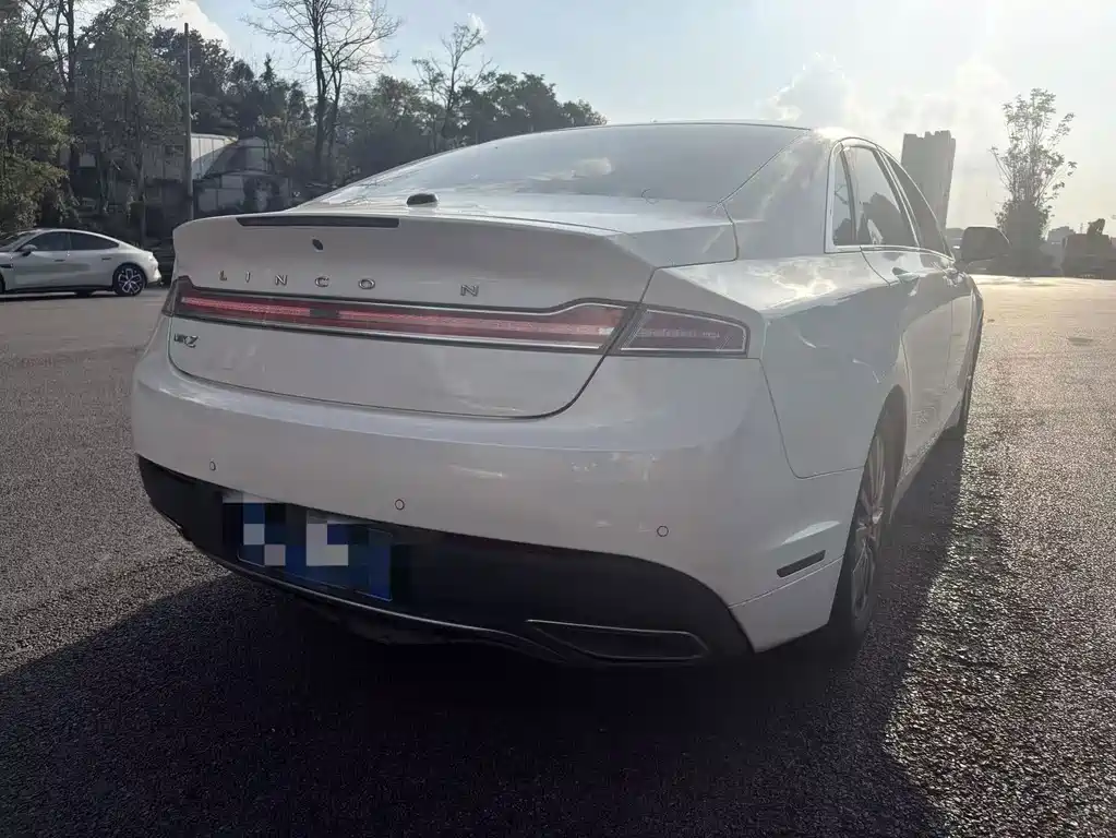 Lincoln MKZ — миниатюра 11