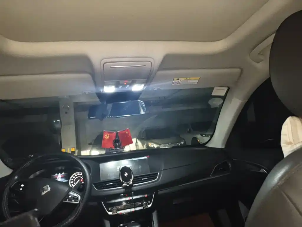 Borgward BX7 — миниатюра 14