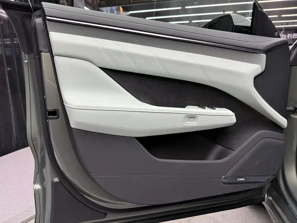 ZEEKR EXTREME KRYPTON 001