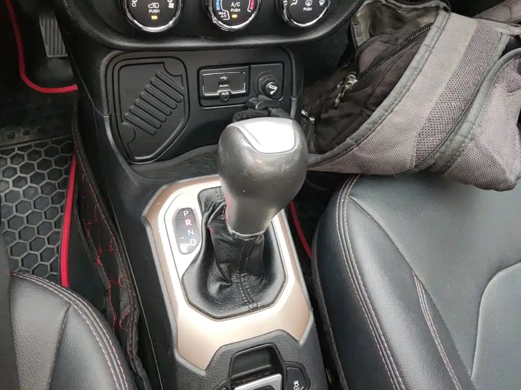 Jeep Renegade — миниатюра 14