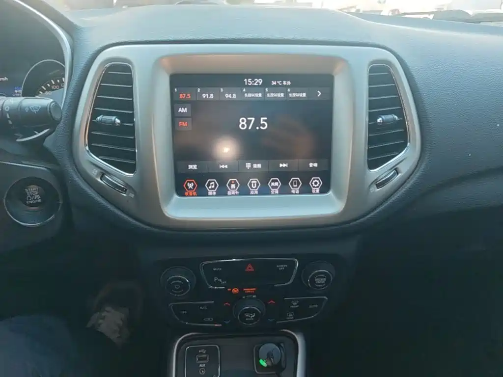 Jeep Compass — миниатюра 13