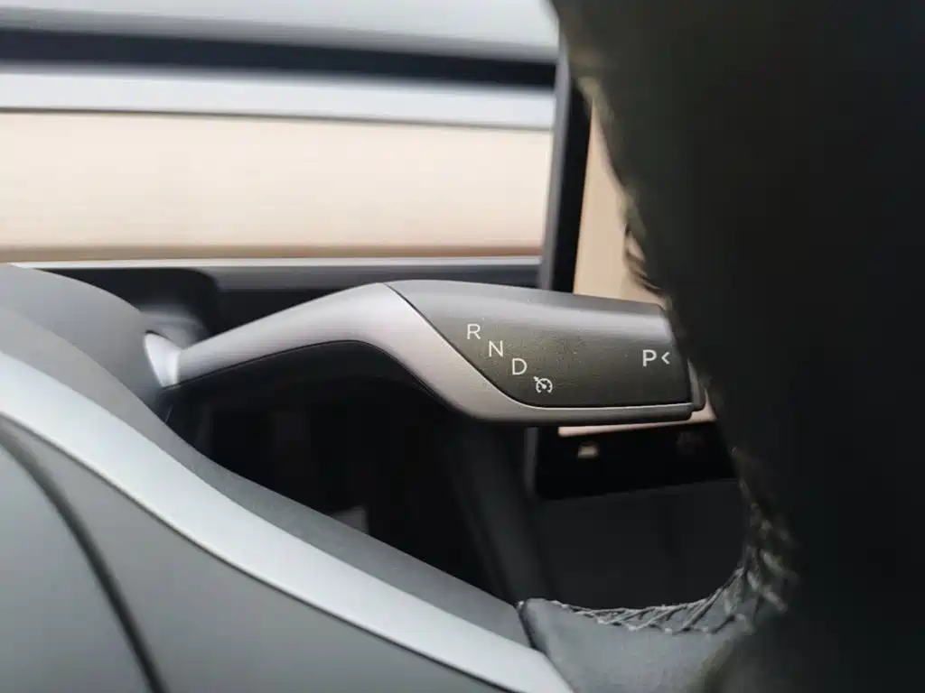 Tesla Model 3 — миниатюра 14
