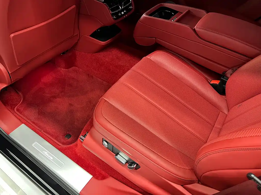 Bentley Bentayga — фотографии объявления, Фото 17